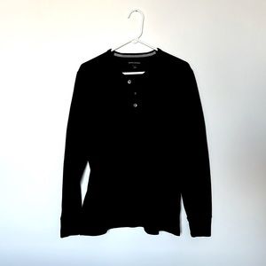 Banana Republic men’s large waffle long sleeve.